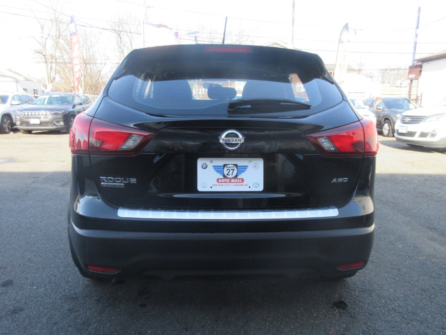 2017 Nissan Rogue Sport AWD SV, available for sale in Linden, New Jersey | Route 27 Auto Mall. Linden, New Jersey 2017 Nissan Rogue Sport AWD SV, available for sale in Linden, New Jersey | Route 27 Auto Mall. Linden, New Jersey