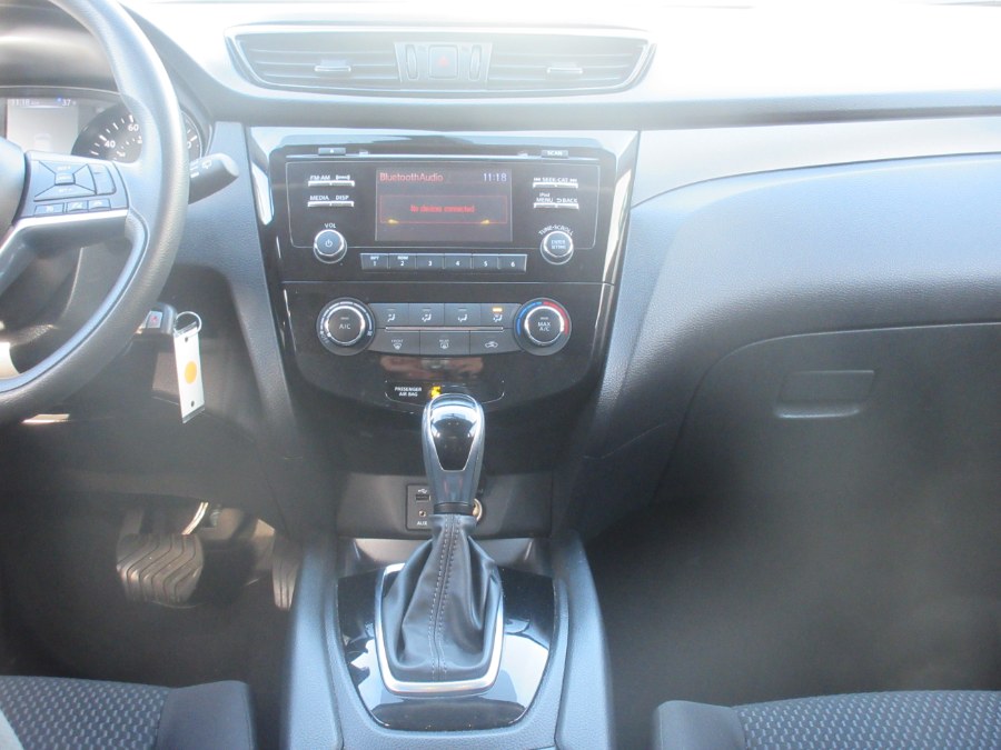 2017 Nissan Rogue Sport AWD SV, available for sale in Linden, New Jersey | Route 27 Auto Mall. Linden, New Jersey 2017 Nissan Rogue Sport AWD SV, available for sale in Linden, New Jersey | Route 27 Auto Mall. Linden, New Jersey