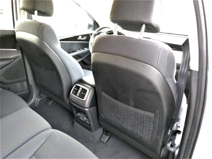 2017 Kia Sorento LX FWD, available for sale in COPIAGUE, New York | Warwick Auto Sales Inc. COPIAGUE, New York 2017 Kia Sorento LX FWD, available for sale in COPIAGUE, New York | Warwick Auto Sales Inc. COPIAGUE, New York