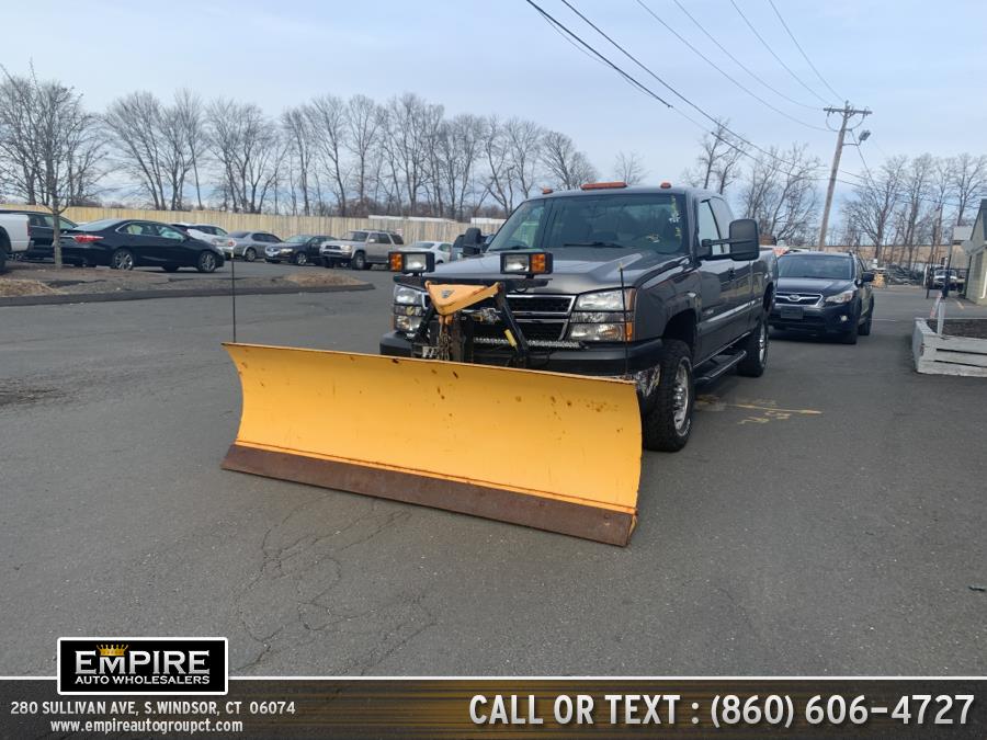 2007 Chevrolet Silverado 2500HD Classic 4WD Ext Cab PLOW, available for sale in S.Windsor, Connecticut | Empire Auto Wholesalers. S.Windsor, Connecticut