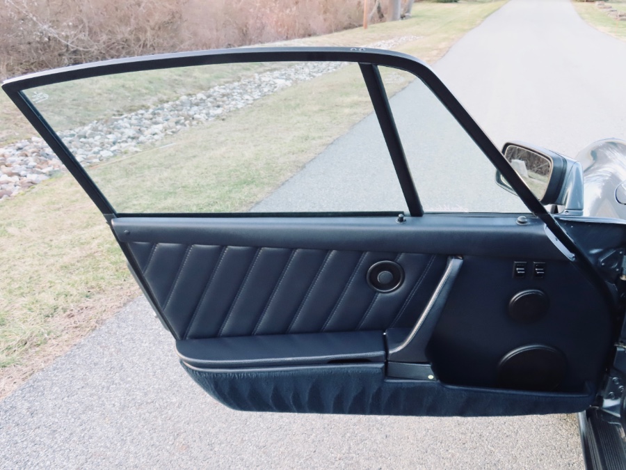 1988 Porsche 911 Carrera 2dr Coupe 4-Spd Turbo, available for sale in North Salem, New York | Meccanic Shop North Inc. North Salem, New York 1988 Porsche 911 Carrera 2dr Coupe 4-Spd Turbo, available for sale in North Salem, New York | Meccanic Shop North Inc. North Salem, New York