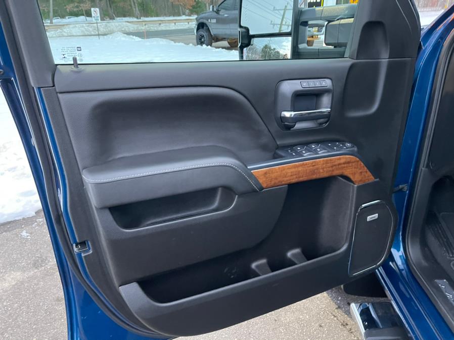 2019 Chevrolet Silverado 2500HD 4WD Crew Cab 153.7" High Country, available for sale in South Windsor, Connecticut | Mike And Tony Auto Sales, Inc. South Windsor, Connecticut 2019 Chevrolet Silverado 2500HD 4WD Crew Cab 153.7" High Country, available for sale in South Windsor, Connecticut | Mike And Tony Auto Sales, Inc. South Windsor, Connecticut