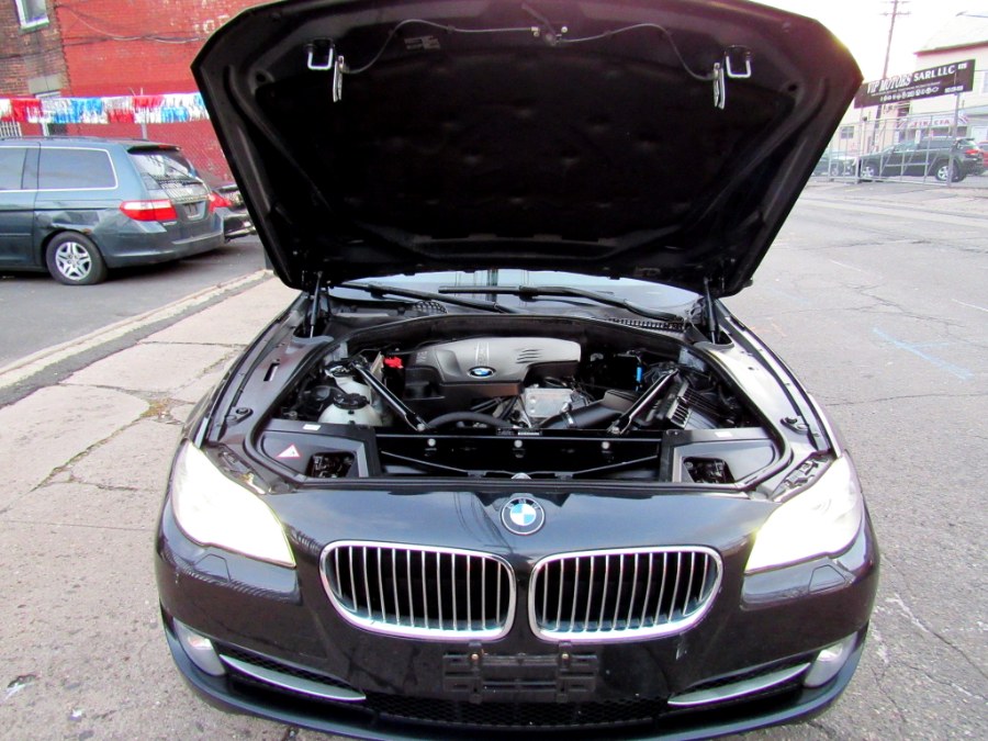 2012 BMW 5 Series 4dr Sdn 528i xDrive AWD, available for sale in Paterson, New Jersey | MFG Prestige Auto Group. Paterson, New Jersey 2012 BMW 5 Series 4dr Sdn 528i xDrive AWD, available for sale in Paterson, New Jersey | MFG Prestige Auto Group. Paterson, New Jersey
