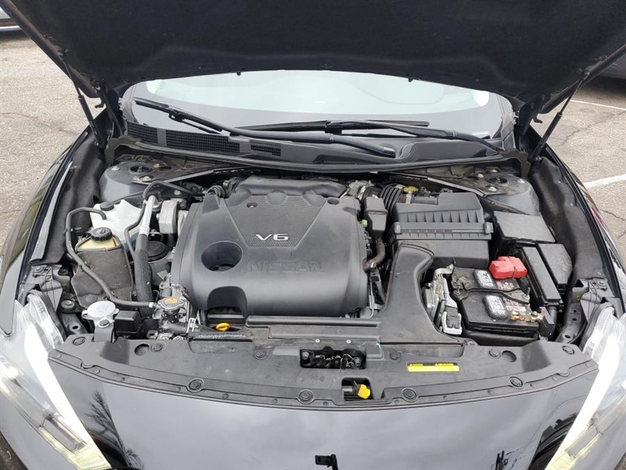 2017 Nissan Maxima SR 3.5L, available for sale in Springfield, Massachusetts | Absolute Motors Inc. Springfield, Massachusetts 2017 Nissan Maxima SR 3.5L, available for sale in Springfield, Massachusetts | Absolute Motors Inc. Springfield, Massachusetts