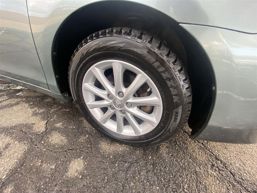 2011 Toyota Camry 4dr Sdn I4 Auto XLE (Natl), available for sale in Stratford, Connecticut | Wiz Leasing Inc. Stratford, Connecticut 2011 Toyota Camry 4dr Sdn I4 Auto XLE (Natl), available for sale in Stratford, Connecticut | Wiz Leasing Inc. Stratford, Connecticut