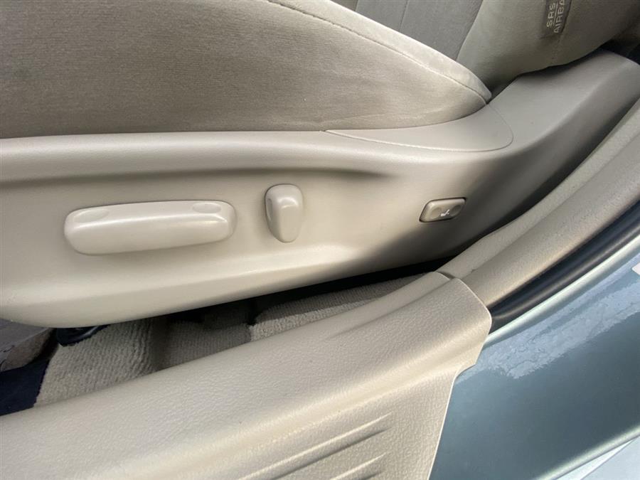 2011 Toyota Camry 4dr Sdn I4 Auto XLE (Natl), available for sale in Stratford, Connecticut | Wiz Leasing Inc. Stratford, Connecticut 2011 Toyota Camry 4dr Sdn I4 Auto XLE (Natl), available for sale in Stratford, Connecticut | Wiz Leasing Inc. Stratford, Connecticut