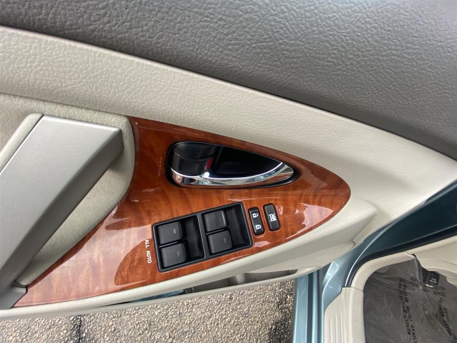 2011 Toyota Camry 4dr Sdn I4 Auto XLE (Natl), available for sale in Stratford, Connecticut | Wiz Leasing Inc. Stratford, Connecticut 2011 Toyota Camry 4dr Sdn I4 Auto XLE (Natl), available for sale in Stratford, Connecticut | Wiz Leasing Inc. Stratford, Connecticut