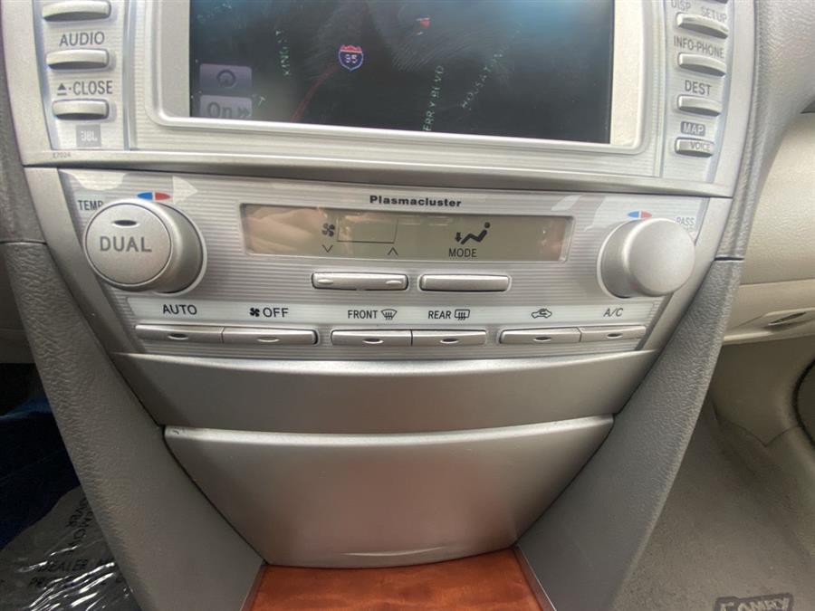 2011 Toyota Camry 4dr Sdn I4 Auto XLE (Natl), available for sale in Stratford, Connecticut | Wiz Leasing Inc. Stratford, Connecticut 2011 Toyota Camry 4dr Sdn I4 Auto XLE (Natl), available for sale in Stratford, Connecticut | Wiz Leasing Inc. Stratford, Connecticut