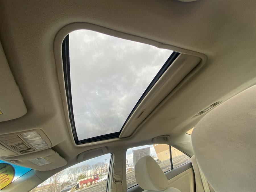 2011 Toyota Camry 4dr Sdn I4 Auto XLE (Natl), available for sale in Stratford, Connecticut | Wiz Leasing Inc. Stratford, Connecticut 2011 Toyota Camry 4dr Sdn I4 Auto XLE (Natl), available for sale in Stratford, Connecticut | Wiz Leasing Inc. Stratford, Connecticut