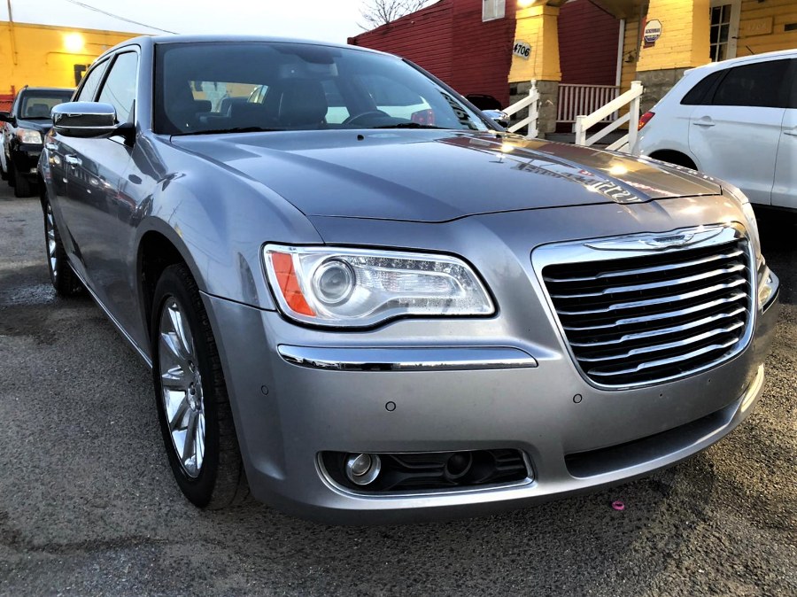 2011 Chrysler 300 4dr Sdn Limited RWD, available for sale in Temple Hills, Maryland | Temple Hills Used Car. Temple Hills, Maryland