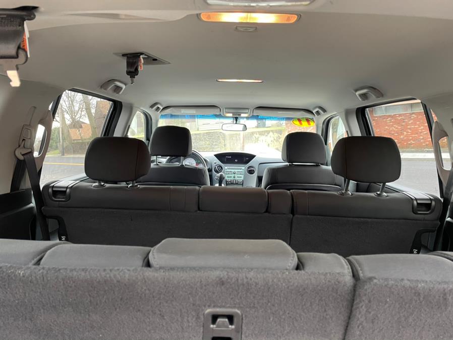 Used Honda Pilot 4WD 4dr EX 2011 | Adonai Auto Sales LLC. Milford, Connecticut Used Honda Pilot 4WD 4dr EX 2011 | Adonai Auto Sales LLC. Milford, Connecticut