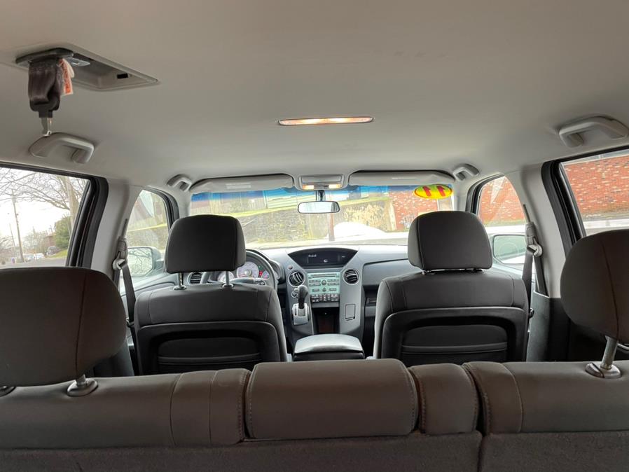 Used Honda Pilot 4WD 4dr EX 2011 | Adonai Auto Sales LLC. Milford, Connecticut Used Honda Pilot 4WD 4dr EX 2011 | Adonai Auto Sales LLC. Milford, Connecticut