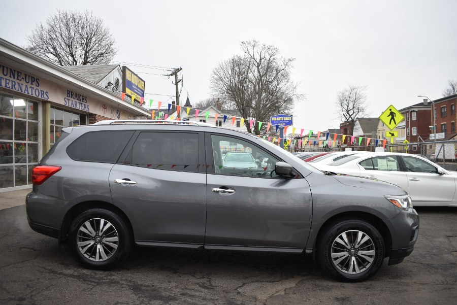 Used Nissan Pathfinder 4x4 SL 2017 | VEB Auto Sales. Hartford, Connecticut Used Nissan Pathfinder 4x4 SL 2017 | VEB Auto Sales. Hartford, Connecticut