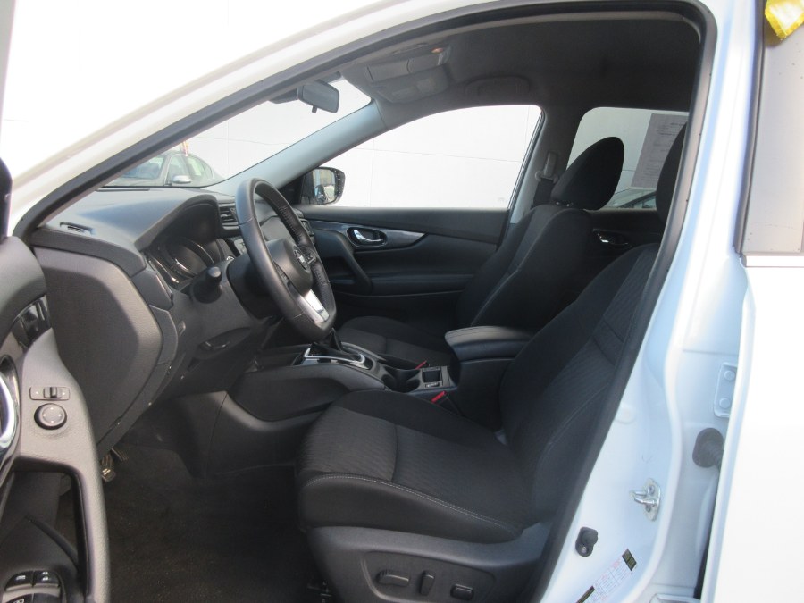 2020 Nissan Rogue AWD SV, available for sale in Linden, New Jersey | Route 27 Auto Mall. Linden, New Jersey 2020 Nissan Rogue AWD SV, available for sale in Linden, New Jersey | Route 27 Auto Mall. Linden, New Jersey
