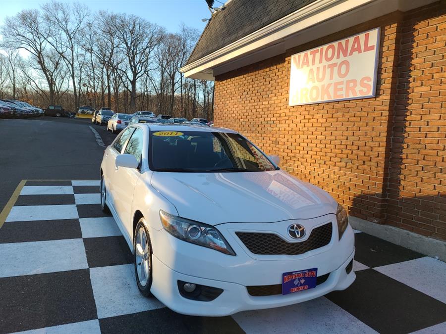 2011 Toyota Camry 4dr Sdn Auto SE, available for sale in Waterbury, Connecticut | National Auto Brokers, Inc.. Waterbury, Connecticut