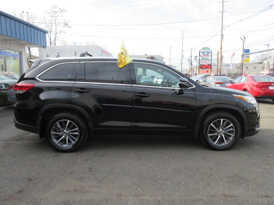 2018 Toyota Highlander XLE V6 AWD (Natl), available for sale in Linden, New Jersey | Route 27 Auto Mall. Linden, New Jersey 2018 Toyota Highlander XLE V6 AWD (Natl), available for sale in Linden, New Jersey | Route 27 Auto Mall. Linden, New Jersey