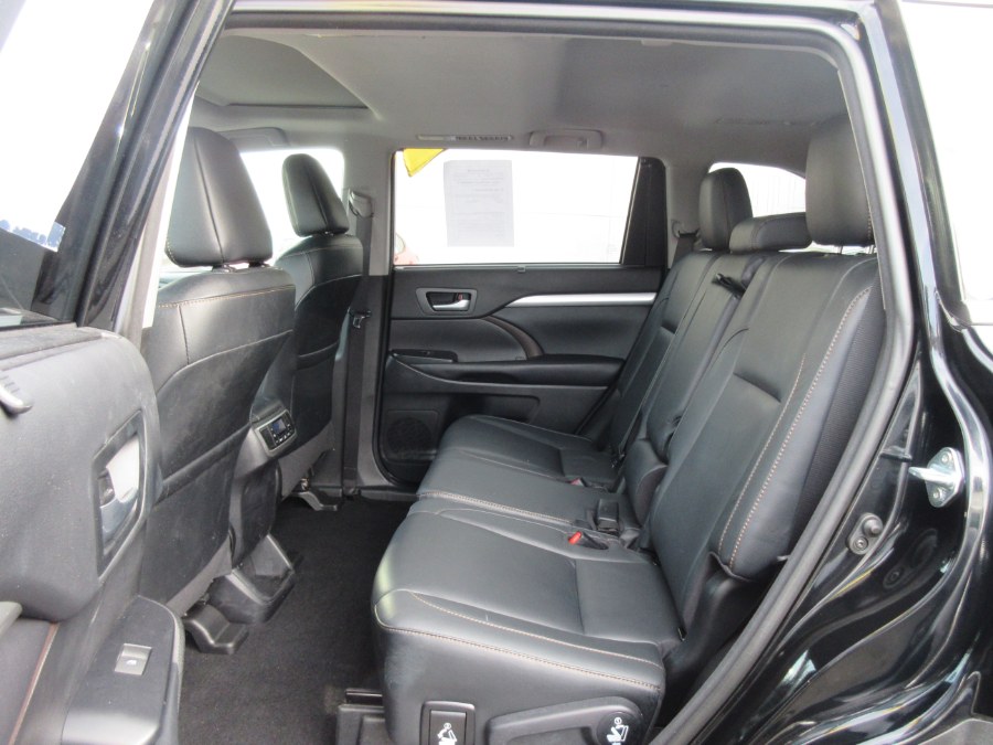 2018 Toyota Highlander XLE V6 AWD (Natl), available for sale in Linden, New Jersey | Route 27 Auto Mall. Linden, New Jersey 2018 Toyota Highlander XLE V6 AWD (Natl), available for sale in Linden, New Jersey | Route 27 Auto Mall. Linden, New Jersey