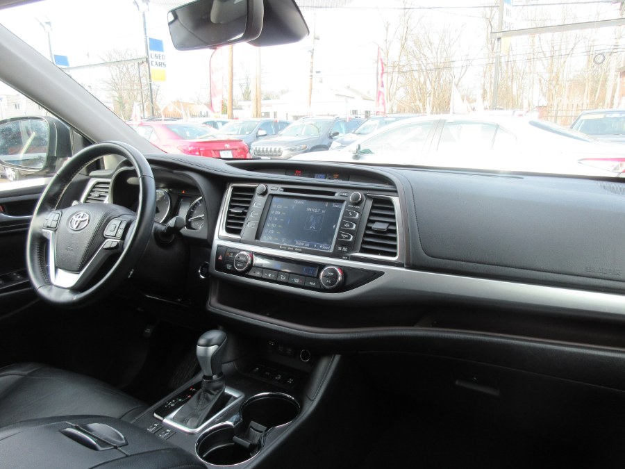 2018 Toyota Highlander XLE V6 AWD (Natl), available for sale in Linden, New Jersey | Route 27 Auto Mall. Linden, New Jersey 2018 Toyota Highlander XLE V6 AWD (Natl), available for sale in Linden, New Jersey | Route 27 Auto Mall. Linden, New Jersey