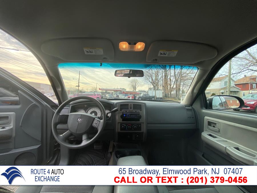 Used Dodge Dakota 4dr Quad Cab 131 4WD SLT 2006 | Route 4 Auto Exchange. Elmwood Park, New Jersey Used Dodge Dakota 4dr Quad Cab 131 4WD SLT 2006 | Route 4 Auto Exchange. Elmwood Park, New Jersey