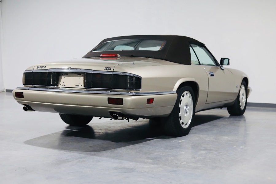 1996 Jaguar XJS Convertible 2dr 4.0L Convertible, available for sale in North Salem, New York | Meccanic Shop North Inc. North Salem, New York 1996 Jaguar XJS Convertible 2dr 4.0L Convertible, available for sale in North Salem, New York | Meccanic Shop North Inc. North Salem, New York