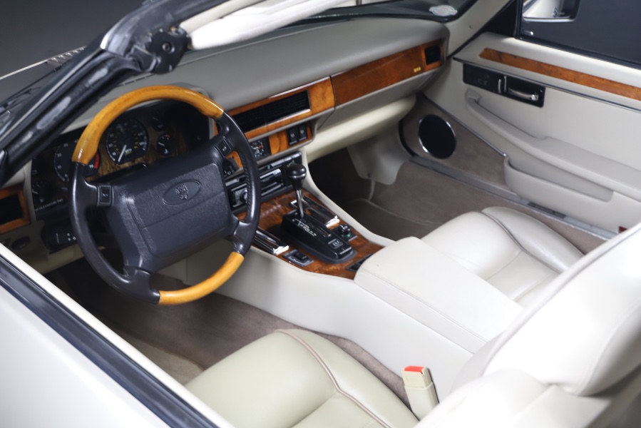 1996 Jaguar XJS Convertible 2dr 4.0L Convertible, available for sale in North Salem, New York | Meccanic Shop North Inc. North Salem, New York 1996 Jaguar XJS Convertible 2dr 4.0L Convertible, available for sale in North Salem, New York | Meccanic Shop North Inc. North Salem, New York