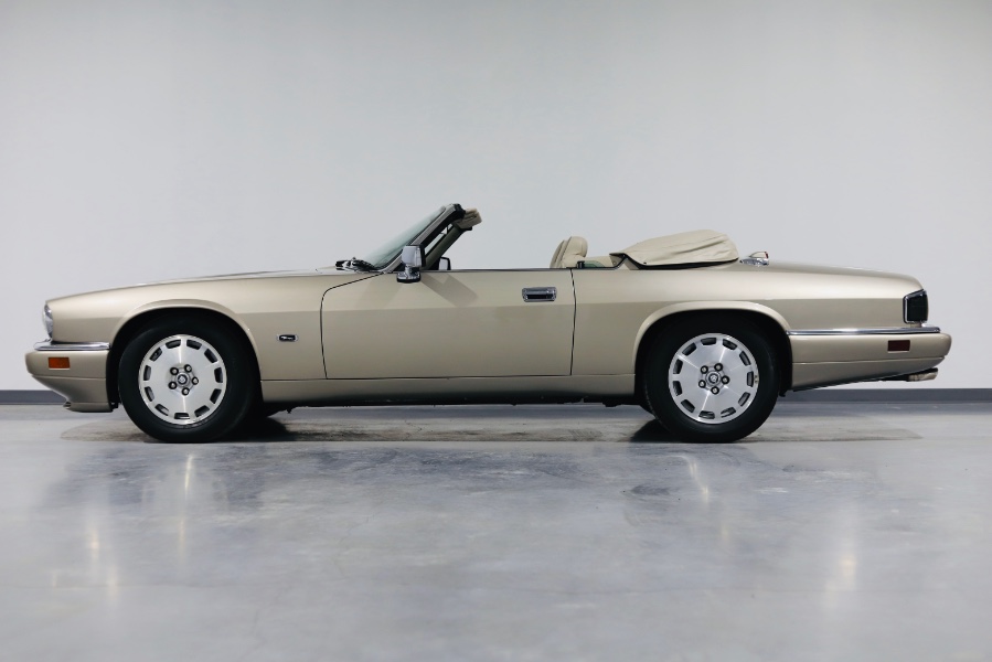1996 Jaguar XJS Convertible 2dr 4.0L Convertible, available for sale in North Salem, New York | Meccanic Shop North Inc. North Salem, New York 1996 Jaguar XJS Convertible 2dr 4.0L Convertible, available for sale in North Salem, New York | Meccanic Shop North Inc. North Salem, New York