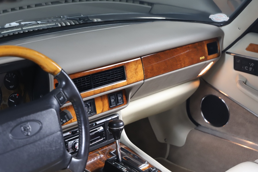 1996 Jaguar XJS Convertible 2dr 4.0L Convertible, available for sale in North Salem, New York | Meccanic Shop North Inc. North Salem, New York 1996 Jaguar XJS Convertible 2dr 4.0L Convertible, available for sale in North Salem, New York | Meccanic Shop North Inc. North Salem, New York