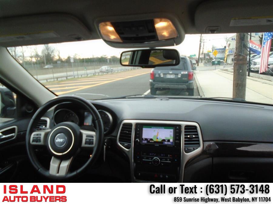 Used Jeep Grand Cherokee Laredo 4x4 4dr SUV 2013 | Island Auto Buyers. West Babylon, New York Used Jeep Grand Cherokee Laredo 4x4 4dr SUV 2013 | Island Auto Buyers. West Babylon, New York