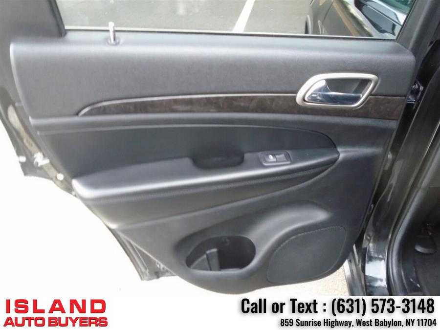 Used Jeep Grand Cherokee Laredo 4x4 4dr SUV 2013 | Island Auto Buyers. West Babylon, New York Used Jeep Grand Cherokee Laredo 4x4 4dr SUV 2013 | Island Auto Buyers. West Babylon, New York