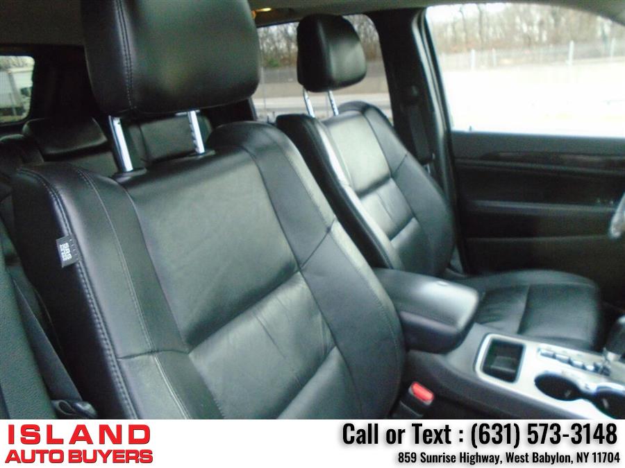 Used Jeep Grand Cherokee Laredo 4x4 4dr SUV 2013 | Island Auto Buyers. West Babylon, New York Used Jeep Grand Cherokee Laredo 4x4 4dr SUV 2013 | Island Auto Buyers. West Babylon, New York