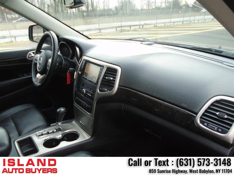 Used Jeep Grand Cherokee Laredo 4x4 4dr SUV 2013 | Island Auto Buyers. West Babylon, New York Used Jeep Grand Cherokee Laredo 4x4 4dr SUV 2013 | Island Auto Buyers. West Babylon, New York