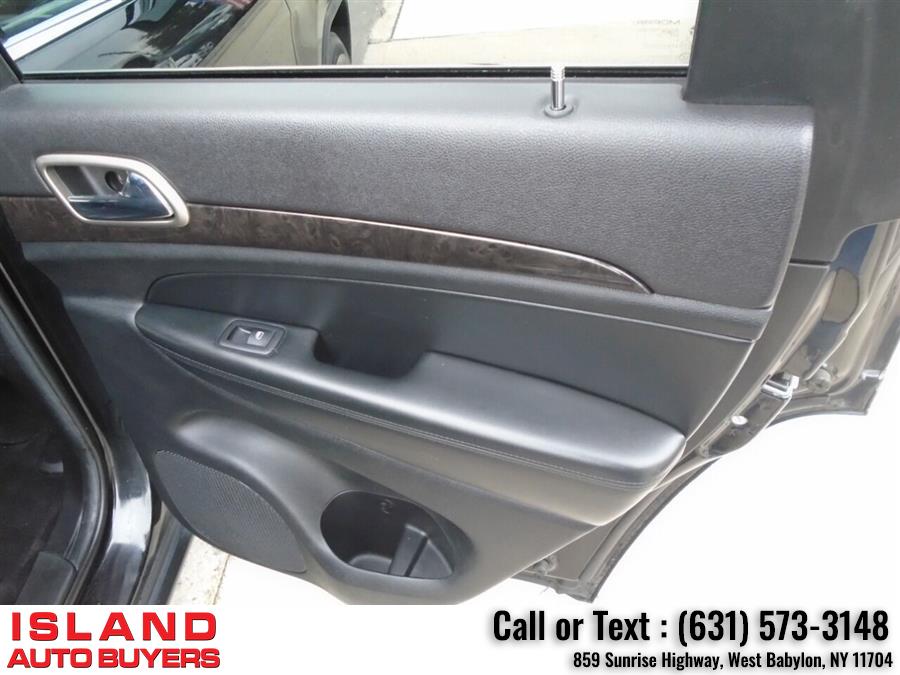 Used Jeep Grand Cherokee Laredo 4x4 4dr SUV 2013 | Island Auto Buyers. West Babylon, New York Used Jeep Grand Cherokee Laredo 4x4 4dr SUV 2013 | Island Auto Buyers. West Babylon, New York
