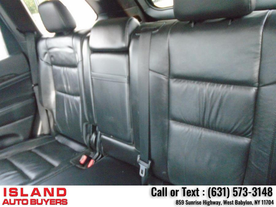 Used Jeep Grand Cherokee Laredo 4x4 4dr SUV 2013 | Island Auto Buyers. West Babylon, New York Used Jeep Grand Cherokee Laredo 4x4 4dr SUV 2013 | Island Auto Buyers. West Babylon, New York