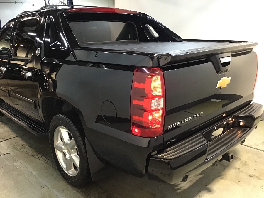 Used Chevrolet Avalanche 4WD Crew Cab LT 2013 | European Auto Expo. Lodi, New Jersey Used Chevrolet Avalanche 4WD Crew Cab LT 2013 | European Auto Expo. Lodi, New Jersey