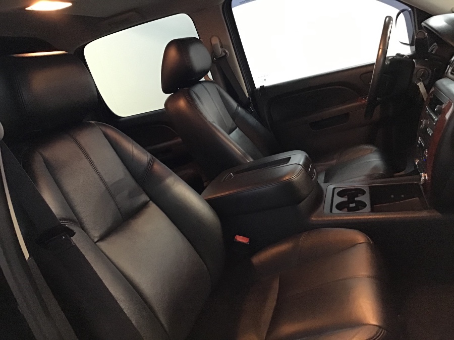 Used Chevrolet Avalanche 4WD Crew Cab LT 2013 | European Auto Expo. Lodi, New Jersey Used Chevrolet Avalanche 4WD Crew Cab LT 2013 | European Auto Expo. Lodi, New Jersey
