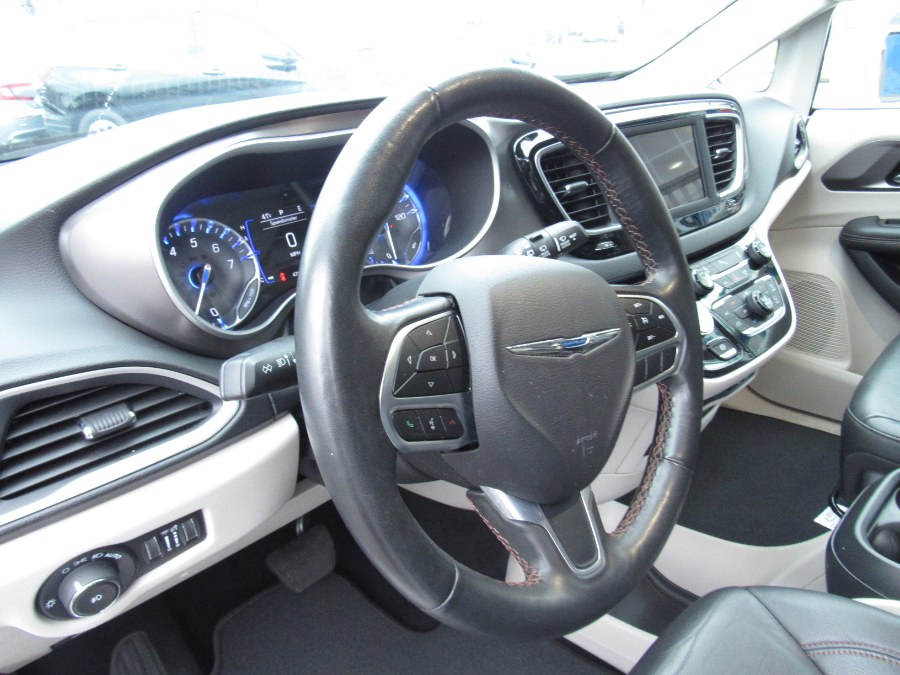 Used Chrysler Pacifica Touring L FWD 2020 | NJ Used Cars Center. Irvington, New Jersey Used Chrysler Pacifica Touring L FWD 2020 | NJ Used Cars Center. Irvington, New Jersey
