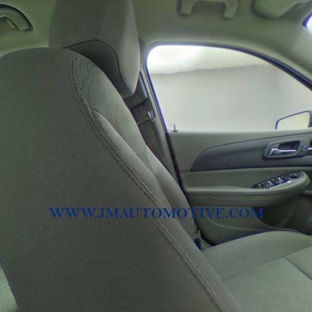 2013 Chevrolet Malibu 4dr Sdn LS w/1LS, available for sale in Naugatuck, Connecticut | J&M Automotive Sls&Svc LLC. Naugatuck, Connecticut 2013 Chevrolet Malibu 4dr Sdn LS w/1LS, available for sale in Naugatuck, Connecticut | J&M Automotive Sls&Svc LLC. Naugatuck, Connecticut