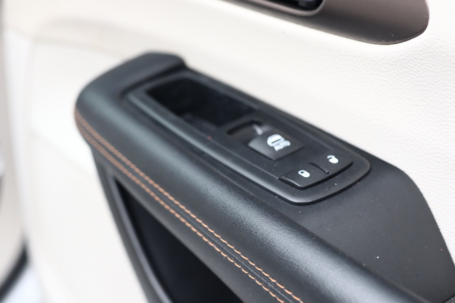 Used Chrysler Pacifica LX FWD 2017 | Hillside Auto Mall Inc.. Jamaica, New York Used Chrysler Pacifica LX FWD 2017 | Hillside Auto Mall Inc.. Jamaica, New York