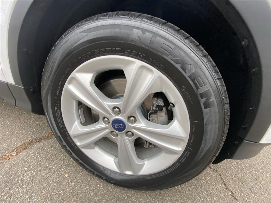 2014 Ford Escape 4WD 4dr SE, available for sale in Stratford, Connecticut | Wiz Leasing Inc. Stratford, Connecticut 2014 Ford Escape 4WD 4dr SE, available for sale in Stratford, Connecticut | Wiz Leasing Inc. Stratford, Connecticut