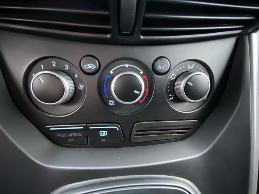 2014 Ford Escape 4WD 4dr SE, available for sale in Stratford, Connecticut | Wiz Leasing Inc. Stratford, Connecticut 2014 Ford Escape 4WD 4dr SE, available for sale in Stratford, Connecticut | Wiz Leasing Inc. Stratford, Connecticut
