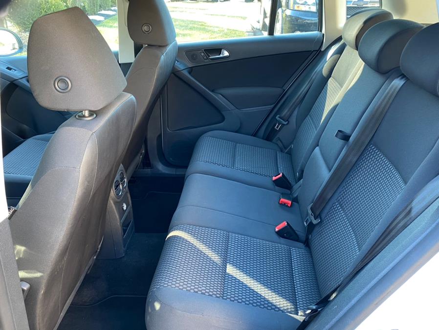 Used Volkswagen Tiguan AWD 4dr SEL 2010 | Lava Motors 2 Inc. Canton, Connecticut Used Volkswagen Tiguan AWD 4dr SEL 2010 | Lava Motors 2 Inc. Canton, Connecticut