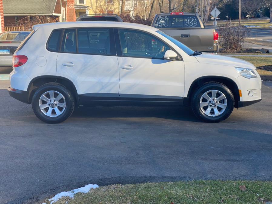 Used Volkswagen Tiguan AWD 4dr SEL 2010 | Lava Motors 2 Inc. Canton, Connecticut Used Volkswagen Tiguan AWD 4dr SEL 2010 | Lava Motors 2 Inc. Canton, Connecticut