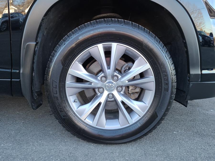 2015 Toyota Highlander AWD 4dr V6 LE, available for sale in Waterbury, Connecticut | National Auto Brokers, Inc.. Waterbury, Connecticut 2015 Toyota Highlander AWD 4dr V6 LE, available for sale in Waterbury, Connecticut | National Auto Brokers, Inc.. Waterbury, Connecticut