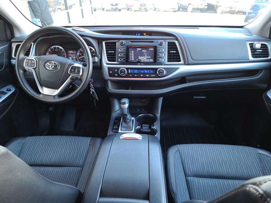 2015 Toyota Highlander AWD 4dr V6 LE, available for sale in Waterbury, Connecticut | National Auto Brokers, Inc.. Waterbury, Connecticut 2015 Toyota Highlander AWD 4dr V6 LE, available for sale in Waterbury, Connecticut | National Auto Brokers, Inc.. Waterbury, Connecticut