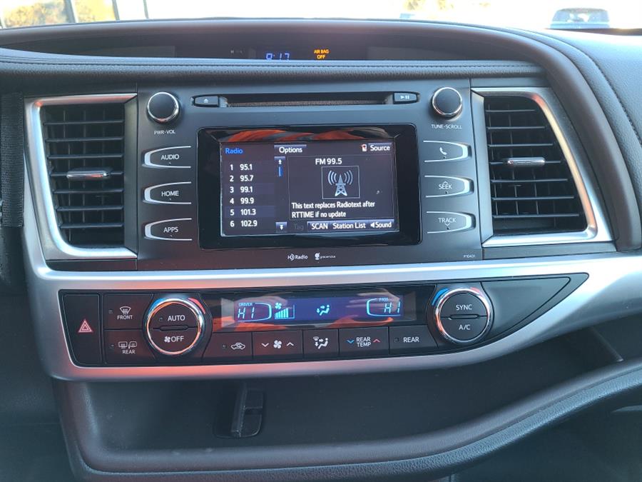 2015 Toyota Highlander AWD 4dr V6 LE, available for sale in Waterbury, Connecticut | National Auto Brokers, Inc.. Waterbury, Connecticut 2015 Toyota Highlander AWD 4dr V6 LE, available for sale in Waterbury, Connecticut | National Auto Brokers, Inc.. Waterbury, Connecticut