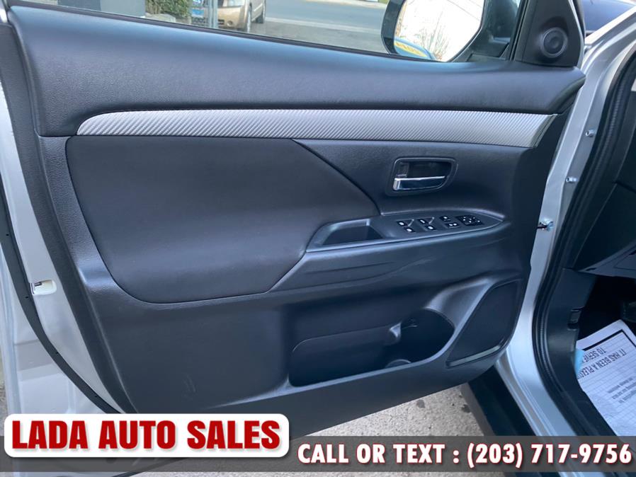 2018 Mitsubishi Outlander SE, available for sale in Bridgeport, Connecticut | Lada Auto Sales. Bridgeport, Connecticut 2018 Mitsubishi Outlander SE, available for sale in Bridgeport, Connecticut | Lada Auto Sales. Bridgeport, Connecticut