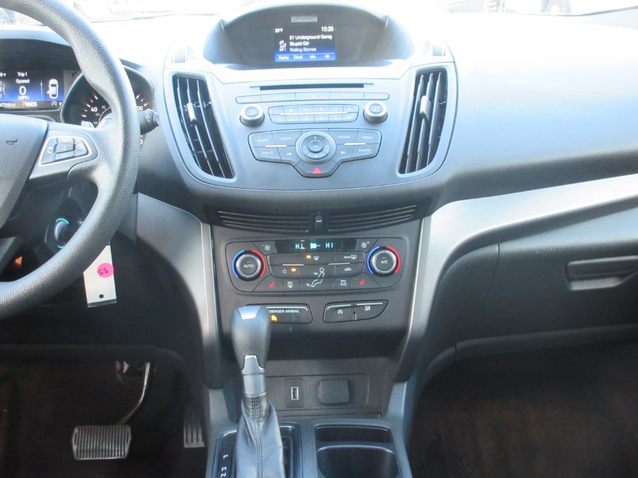 2017 Ford Escape SE 4WD, available for sale in Linden, New Jersey | Route 27 Auto Mall. Linden, New Jersey 2017 Ford Escape SE 4WD, available for sale in Linden, New Jersey | Route 27 Auto Mall. Linden, New Jersey
