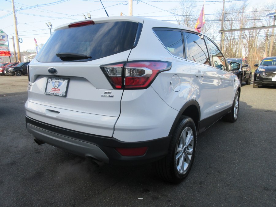 2017 Ford Escape SE 4WD, available for sale in Linden, New Jersey | Route 27 Auto Mall. Linden, New Jersey 2017 Ford Escape SE 4WD, available for sale in Linden, New Jersey | Route 27 Auto Mall. Linden, New Jersey