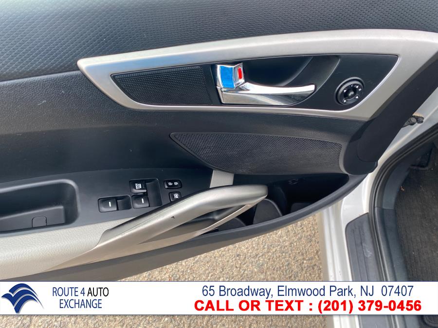 Used Hyundai Veloster 3dr Cpe Man w/Gray Int 2012 | Route 4 Auto Exchange. Elmwood Park, New Jersey Used Hyundai Veloster 3dr Cpe Man w/Gray Int 2012 | Route 4 Auto Exchange. Elmwood Park, New Jersey