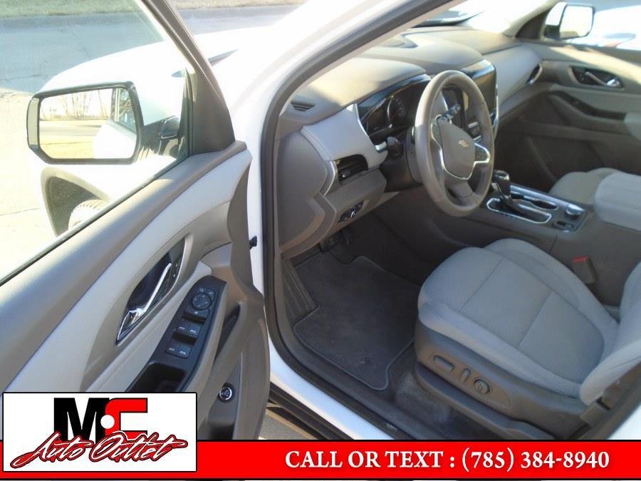 2018 Chevrolet Traverse FWD 4dr LT Cloth w/1LT, available for sale in Colby, Kansas | M C Auto Outlet Inc. Colby, Kansas 2018 Chevrolet Traverse FWD 4dr LT Cloth w/1LT, available for sale in Colby, Kansas | M C Auto Outlet Inc. Colby, Kansas